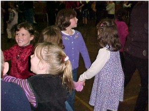 children bush dance